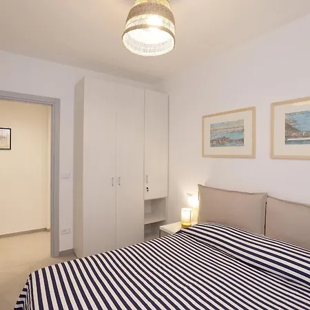 Adamaina - Sea View With Private Garage