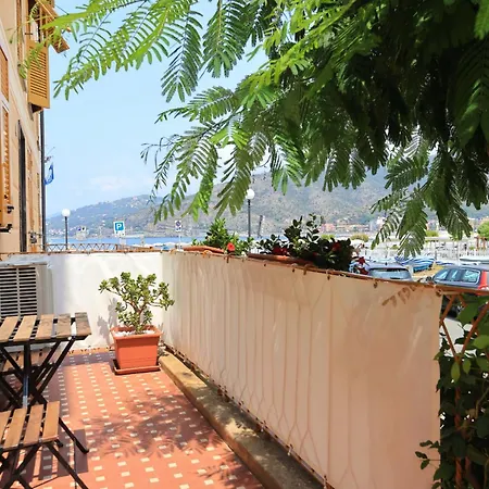 Adamaina - Sea View With Private Garage *